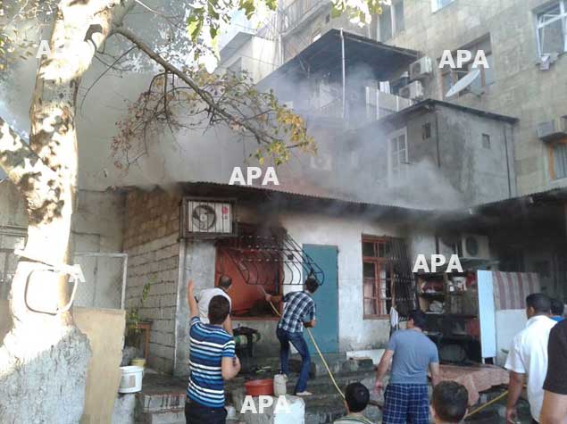 Bakıda yataqxanada yanğın: xəsarət alan var - FOTO