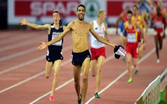 Французский бегун лишился золота за «стриптиз» на стадионе - ФОТО+ВИДЕО