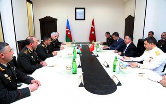 Azerbaijan defence minister discusses cooperation with Turkish counterpart