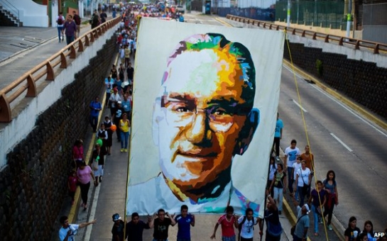 Pope lifts beatification ban on Salvadoran Oscar Romero