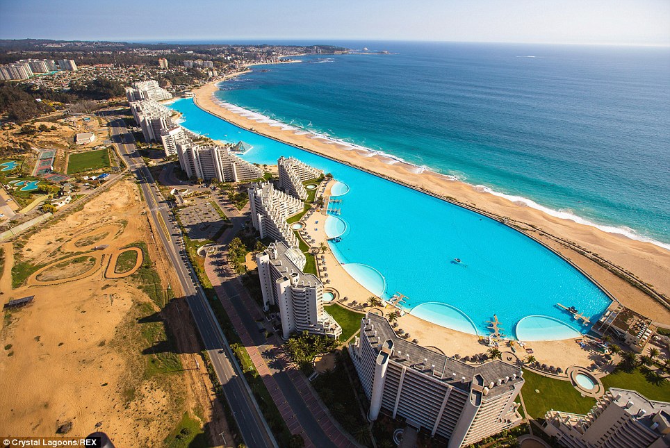 11 of the world's most EXTRAVAGANT pools - PHOTO+VIDEO