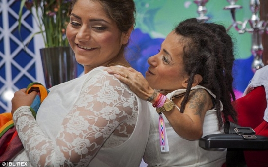 Lesbian Muslim couple from Iran tie the knot in Stockholm - PHOTO+VIDEO