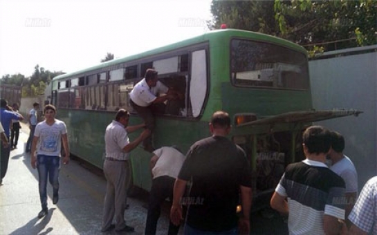 Bakıda daha bir avtobus qəzası: yaralılar var