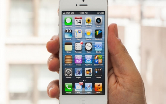 “Apple”dan etiraf: “iPhone 5”də problem var