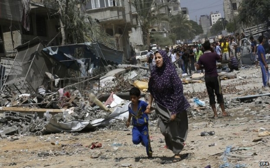 Gaza conflict: Erez crossing 'attacked' amid Israel raids