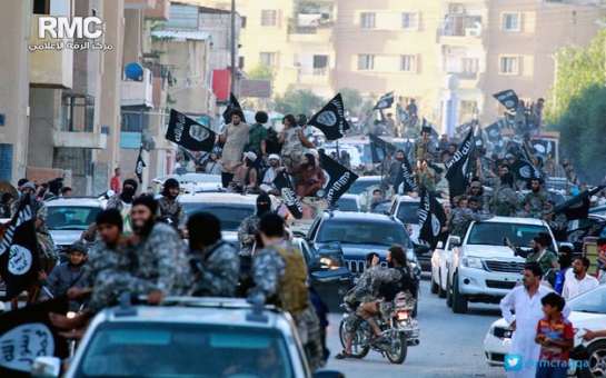 Islamic State entrenched in Syrian city as Obama weighs steps