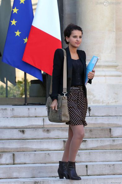 Министром образования Франции стала Наджат Валло-Белкасем- ФОТО