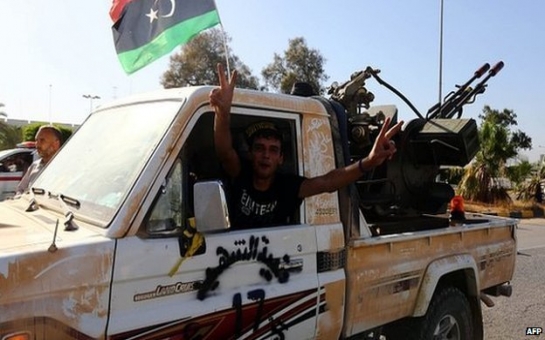 Libyan militias capture government ministries