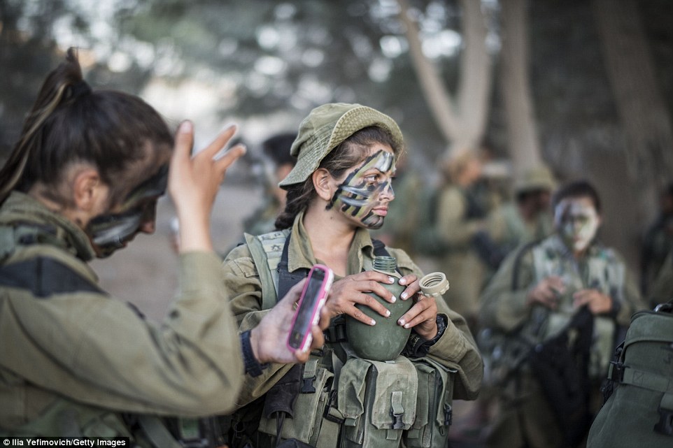 On patrol with Israel's female fighters - PHOTO