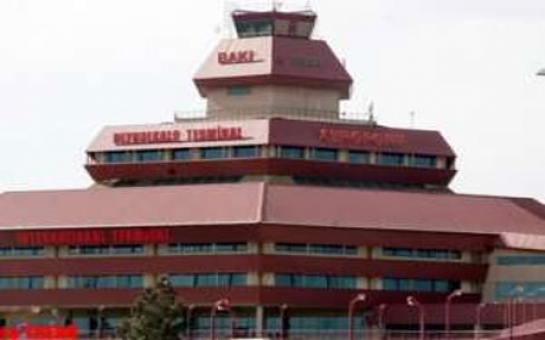 Bakı aeroportunda "xəncər insidenti"