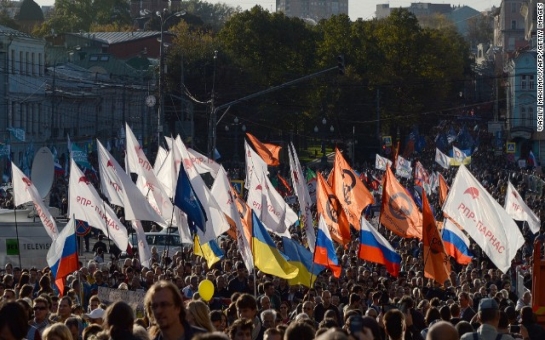 Protests erupt in Moscow over Ukraine crisis