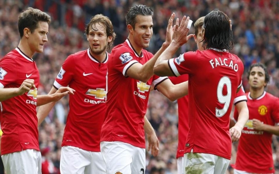 Van Persie urges Manchester United to kick on