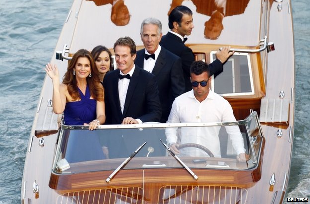 Film star George Clooney marries in Venice - PHOTO