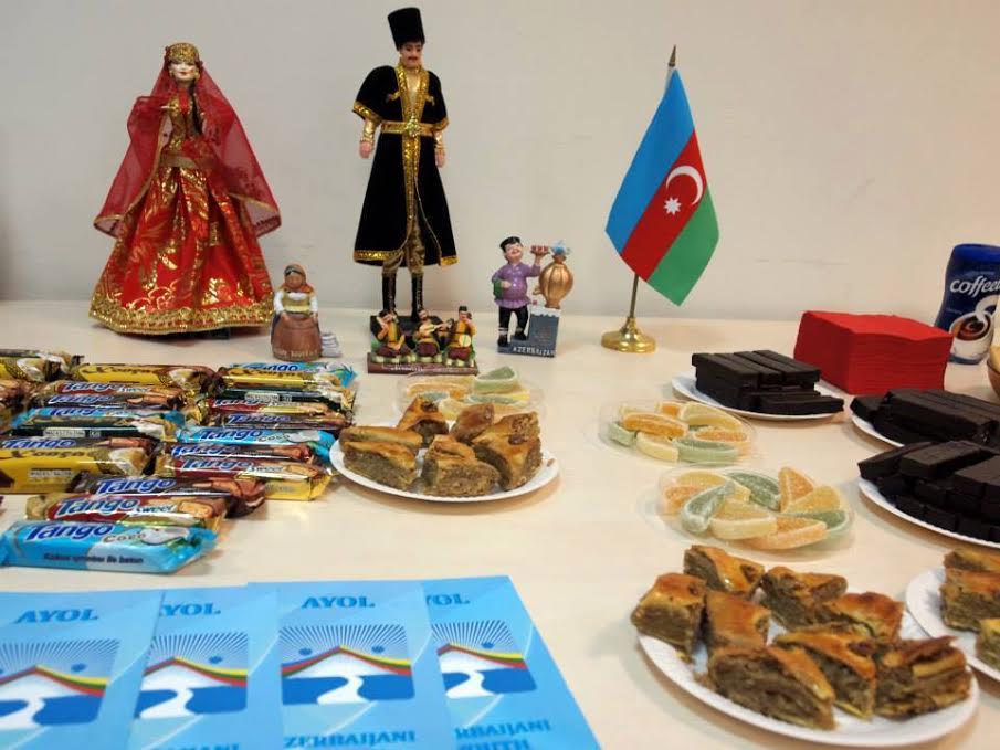 Наши рассказали литовцам об Азербайджане