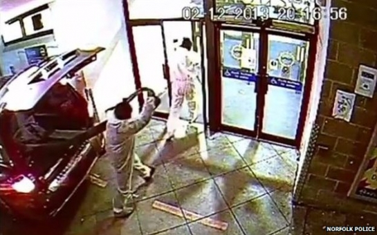 CCTV footage shows UEA cash machine burglary - VIDEO