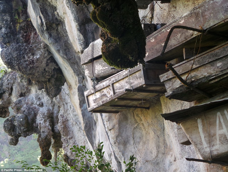 Is this the most bizarre burial site in the world? - PHOTO+VIDEO