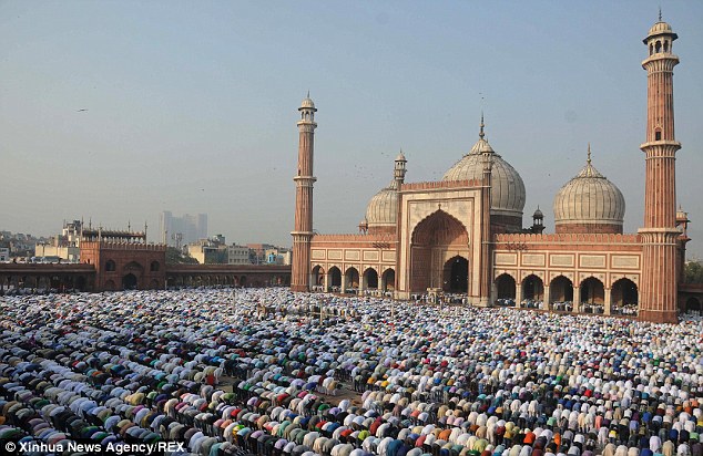 The little boy made to look like a terrorist… to celebrate Eid - PHOTO