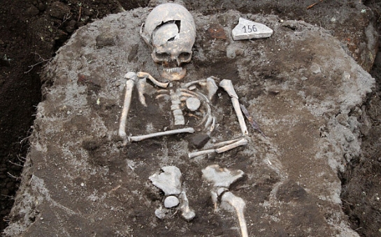 'Vampire grave' found in Bulgaria