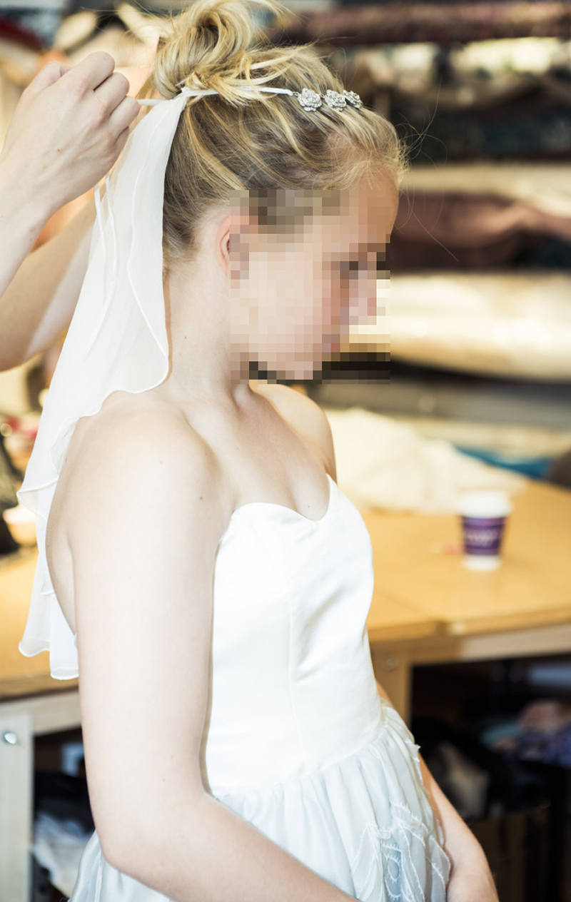 12-летняя невеста отказала 37-летнему жениху прямо у алтаря- ФОТО