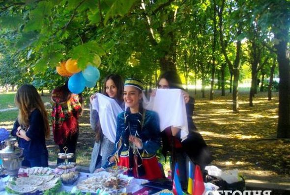 Одесситов угостили азербайджанскими блюдами -ФОТО