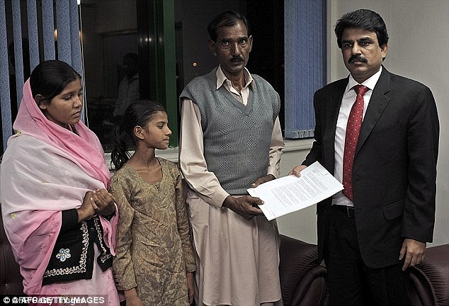 Pakistani woman sentenced to hang for 'blasphemous' comments - PHOTO