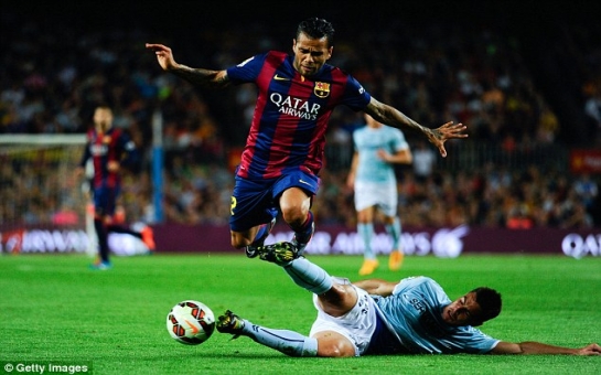 Dani Alves does NOT have a deal in place to join MU