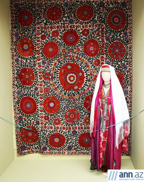 Exhibition of traditional clothing opens in Baku - PHOTO