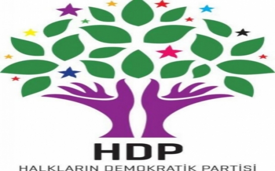 Türkiyədə partiya funksionerinin boğazını kəsdilər - VİDEO