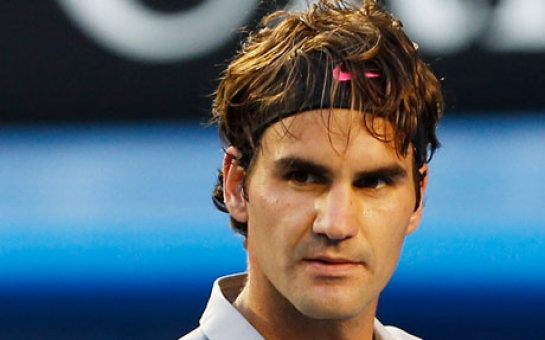 Roger Federer out of ATP World Tour final v Novak Djokovic