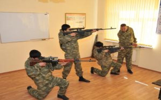 В Азербайджане будут возобновлены курсы по подготовке снайперов