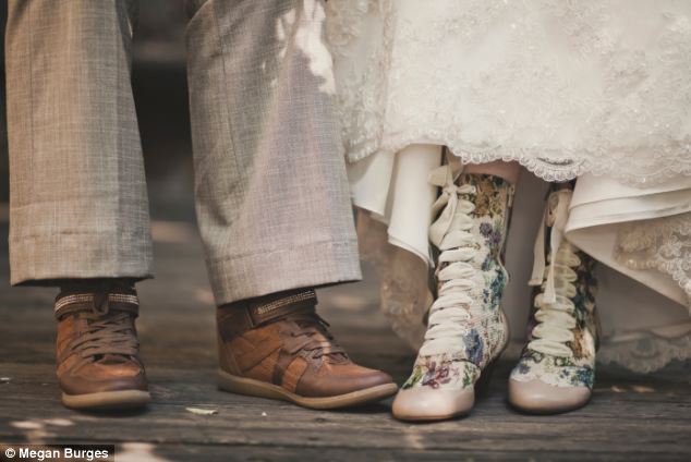 Lesbian bride, 25, flooded with messages of support after posting beautiful photos of the nuptials online - PHOTO+VIDEO