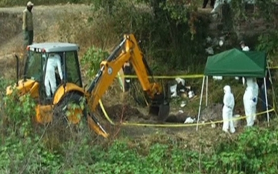42 bodies found in mass graves