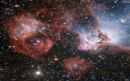 Birth and death of stars captured - VIDEO