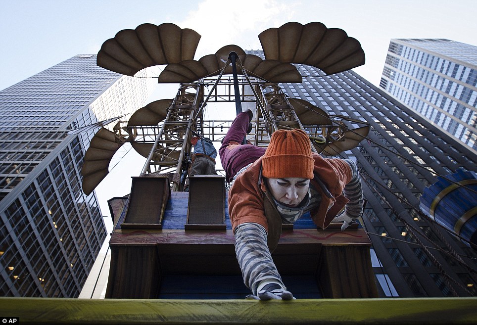 Thanksgiving day parade - PHOTO