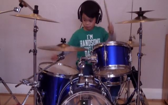 Amazingly talented four-year-old drummer nails Blur Song 2 cover - VIDEO