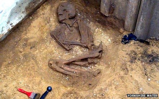 'Roman' skeleton in sewer trench