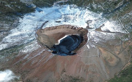 Astonishing images of Vesuvius and Grand Canyon - PHOTO