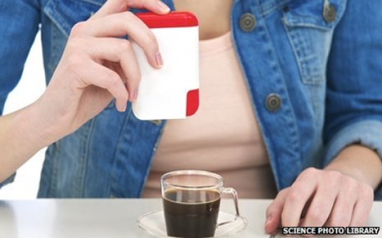 Artificial sweetener 'is safe'