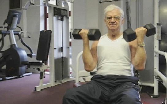 Super-fit grandfather is still pumping iron at 90 - VIDEO