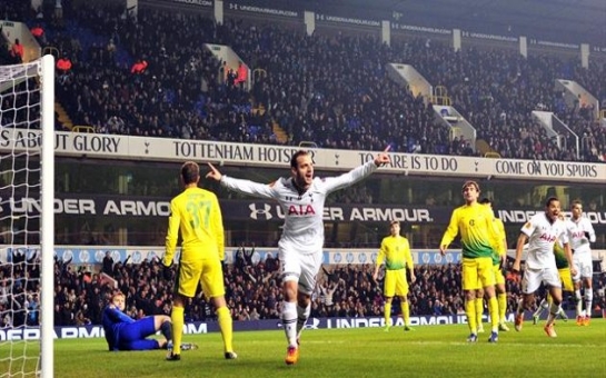 Soldado ends goal drought with hat-trick in Spurs win