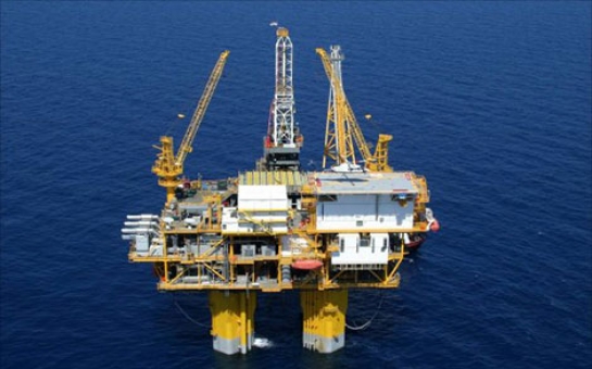 Azerbaijan pumps more oil, gas in 11 months