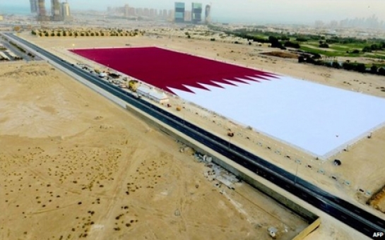 Qatar breaks record for world's largest flag