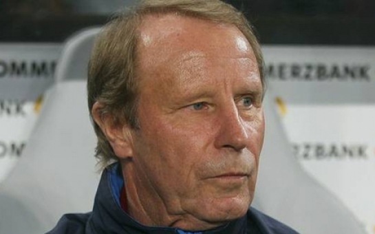 Azerbaijan extends Berti Vogts contract for two years