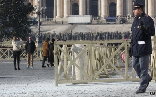 Man sets himself on fire in Vatican