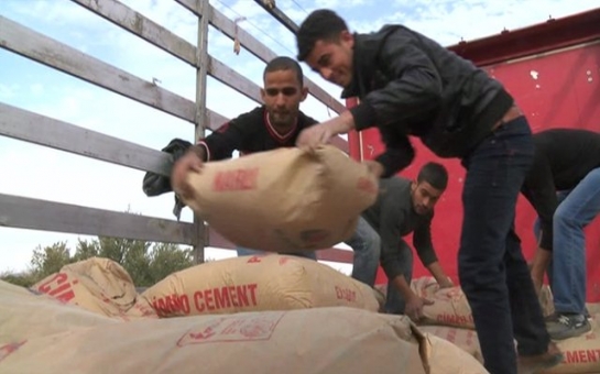 A snapshot of business on the Turkey-Syria border VIDEO