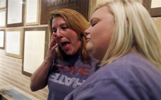 Gay marriages proceed in Utah as judge refuses to block ruling