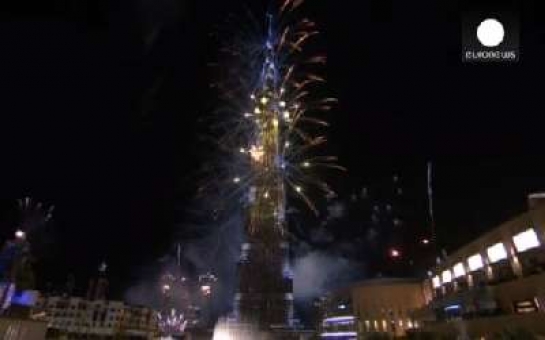 New Year s Eve celebrations usher in 2014 across the world