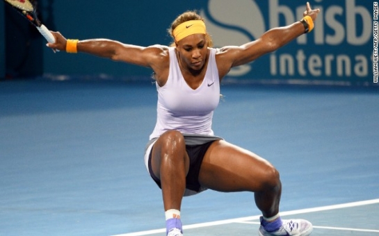 Serena Williams cements status as Australian Open favorite