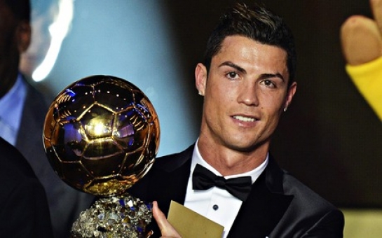Cristiano Ronaldo wins Fifa Ballon d Or