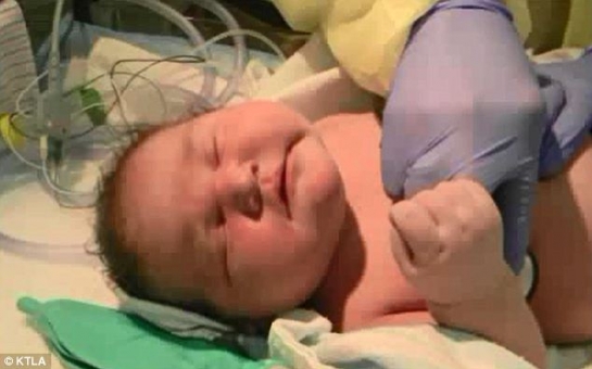 Mother who gave birth to record-breaking baby thought scales were broken